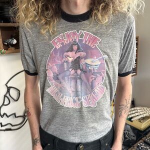 Vintage 70s Heather Gray Single Stitch Roach Graphic Ringer Tee ~ Size Medium